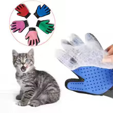 PetzyPaws™ Grooming Glove – Love in Every Stroke