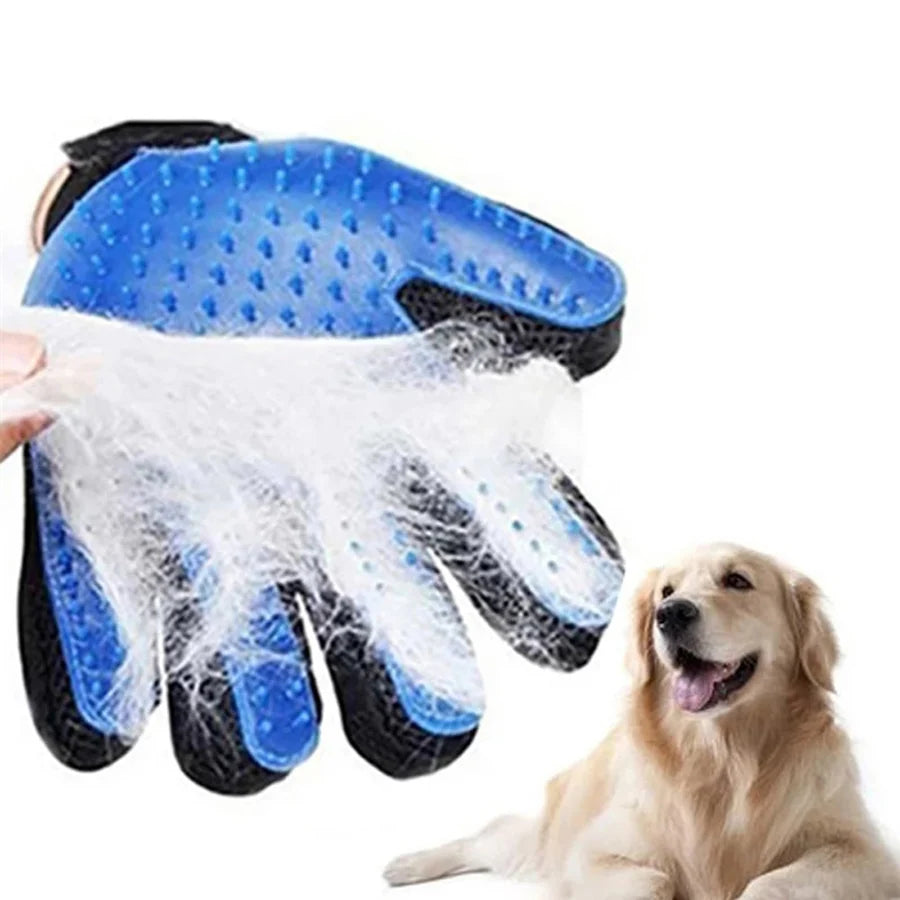 PetzyPaws™ Grooming Glove – Love in Every Stroke